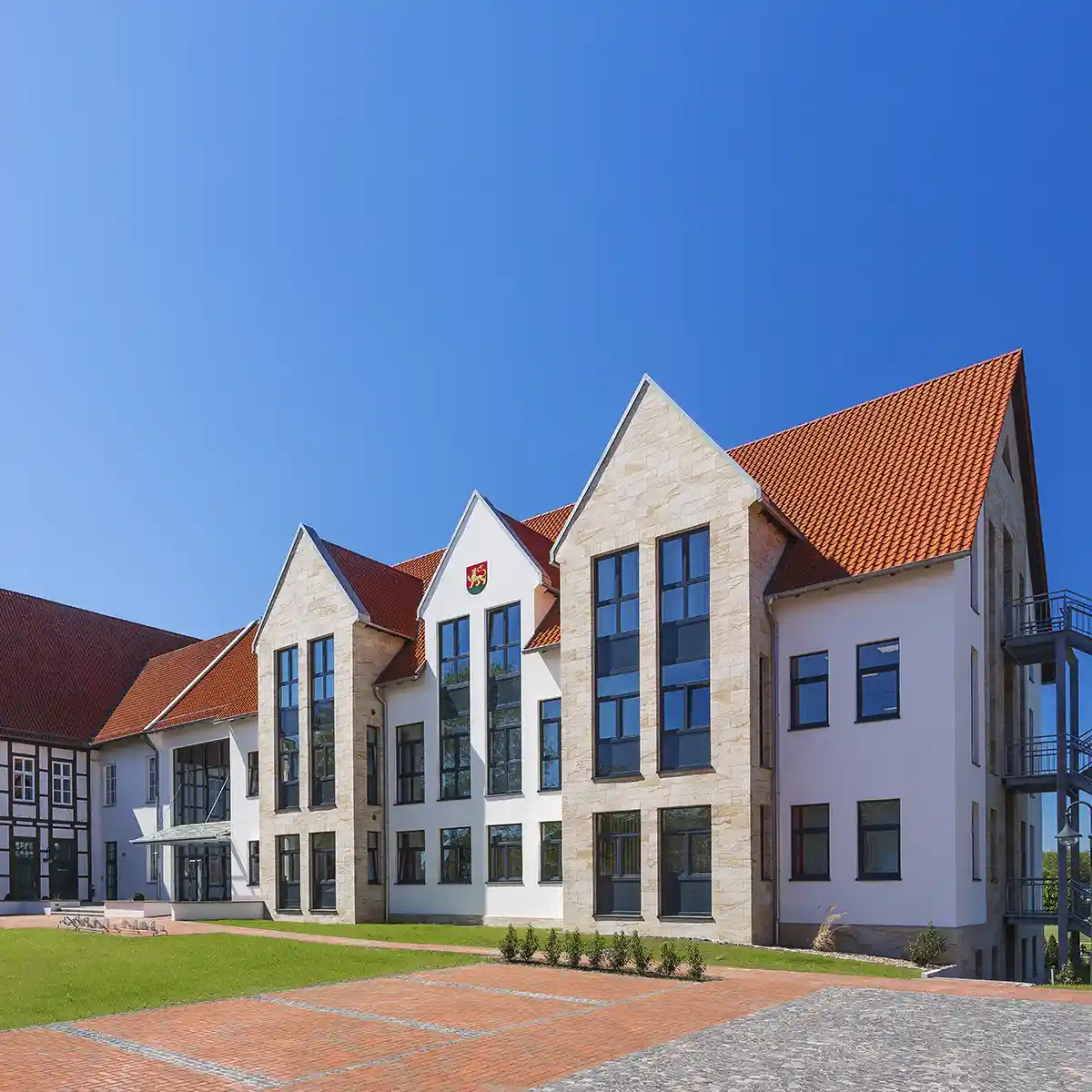 Außenarchitekturaufnahmen eines Rathauses